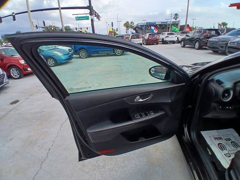 Used 2020 Kia Forte Sedan FWD image 7