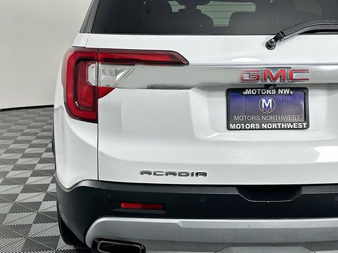 Used 2023 GMC Acadia SLT image 18