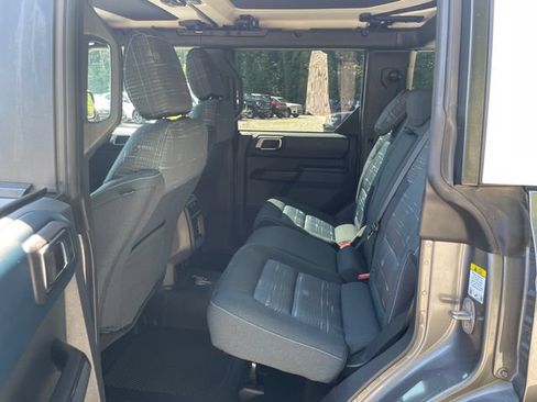 Used 2025 Ford Bronco Heritage Edition AWD/4WD image 17