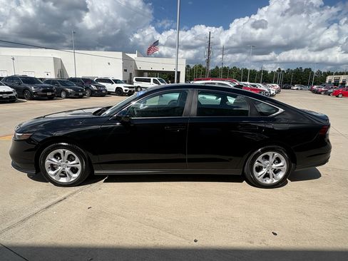 Certified 2025 Honda Accord LX image 5