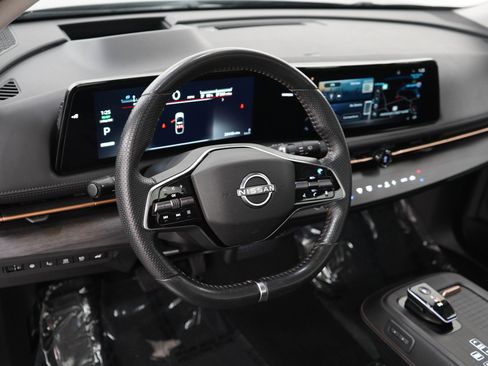 Used 2023 Nissan Ariya AWD image 22