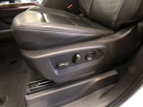 Used 2024 GMC Sierra 1500 SLT w/ SLT Premium Plus Package AWD/4WD image 11
