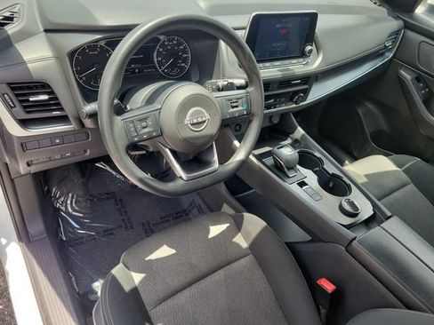 Used 2024 Nissan Rogue SV AWD/4WD image 13
