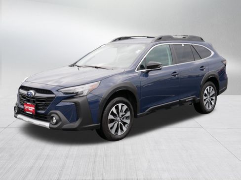 Used 2023 Subaru Outback Limited AWD/4WD image 3