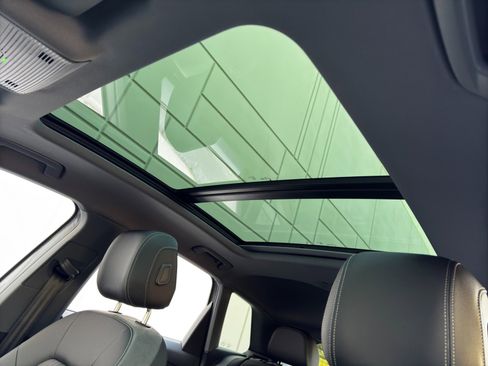 Used 2024 Audi Q4 e-tron Premium Plus w/ Premium Plus image 12