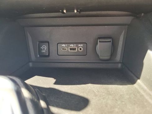 Certified 2024 Nissan Sentra SV FWD image 25