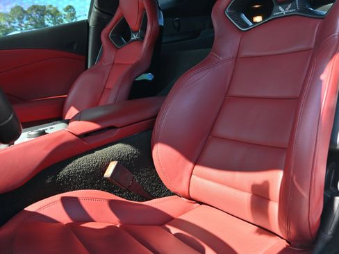 Used 2017 Chevrolet Corvette Z06 image 17