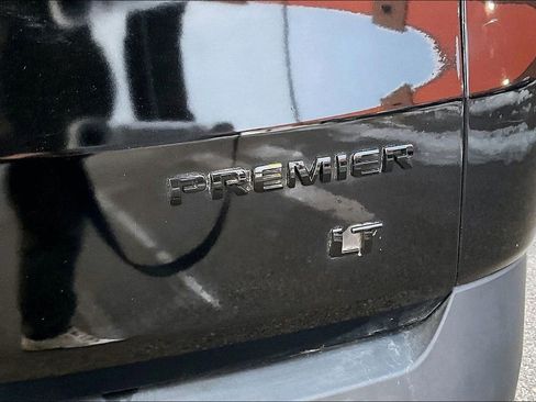 Used 2020 Chevrolet Traverse LT w/ LT Premium Package image 26