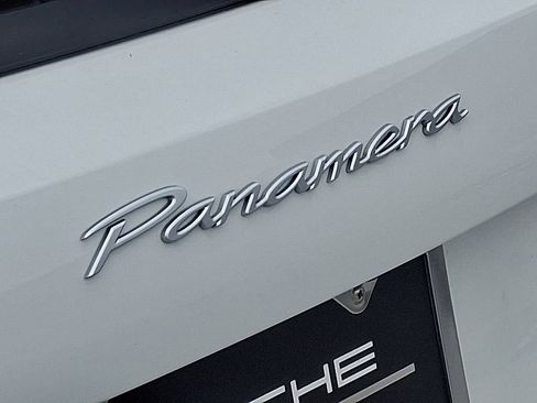 Used 2024 Porsche Panamera image 32