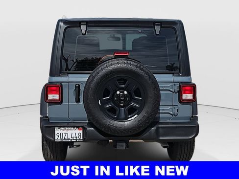 Used 2025 Jeep Wrangler Sport image 4