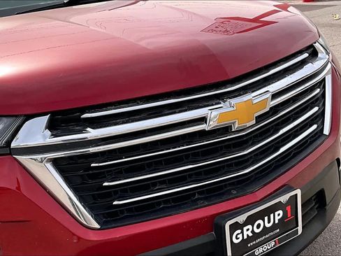 Used 2023 Chevrolet Traverse LT image 30