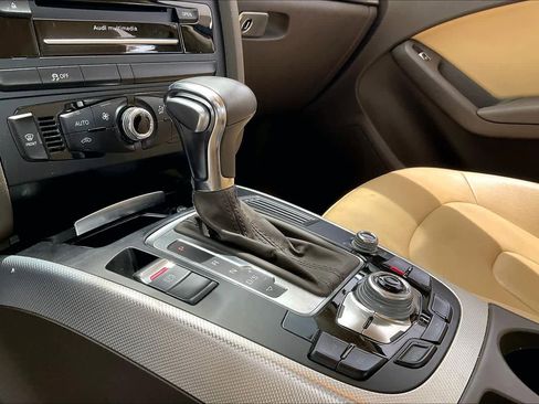 Used 2014 Audi A4 2.0T Premium w/ Audi MMI Navigation FWD image 16