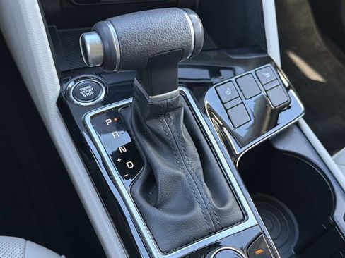 Used 2025 Kia Sportage EX image 21