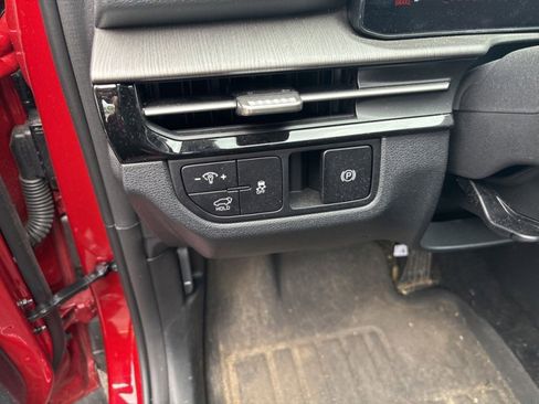 Used 2026 Kia Sportage X-Line w/ X-Line Technology Package AWD/4WD image 16