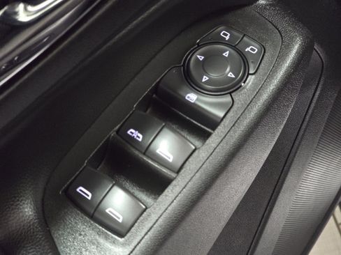 Used 2022 Chevrolet Equinox LT w/ LPO, Floor Liner Package image 22