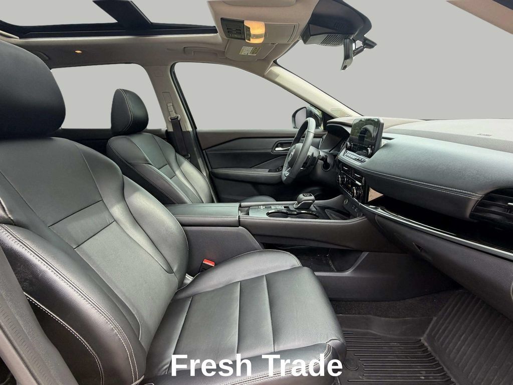Used 2022 Nissan Rogue SL w/ SL Premium Package FWD image 11