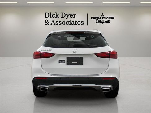 Used 2026 Mercedes-Benz GLA 250 image 3