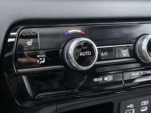 New 2025 Honda Pilot TrailSport image 14