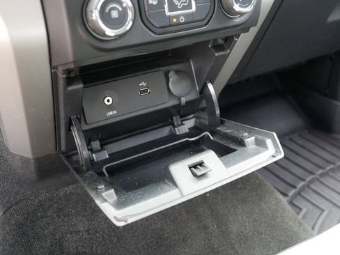 Used 2013 Ford F150 XLT w/ Luxury Equipment Group AWD/4WD image 35