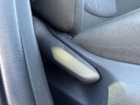 Used 2025 Toyota RAV4 XLE FWD image 26