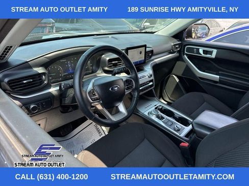 Used 2022 Ford Explorer XLT image 34