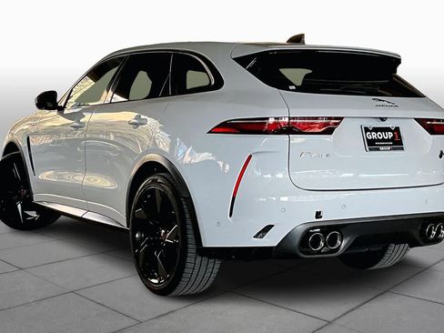 Used 2023 Jaguar F-PACE SVR image 12