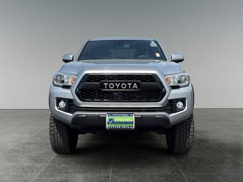 Used 2019 Toyota Tacoma TRD Off-Road AWD/4WD image 3