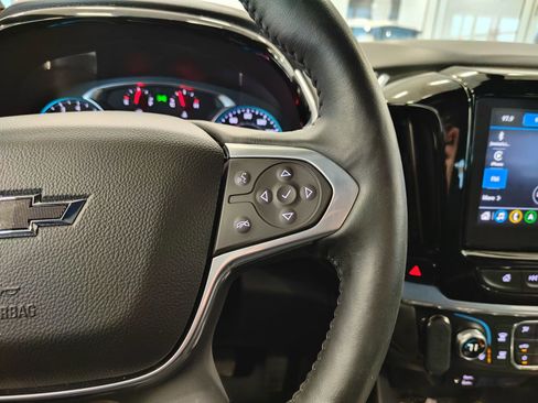 Used 2022 Chevrolet Traverse RS image 19