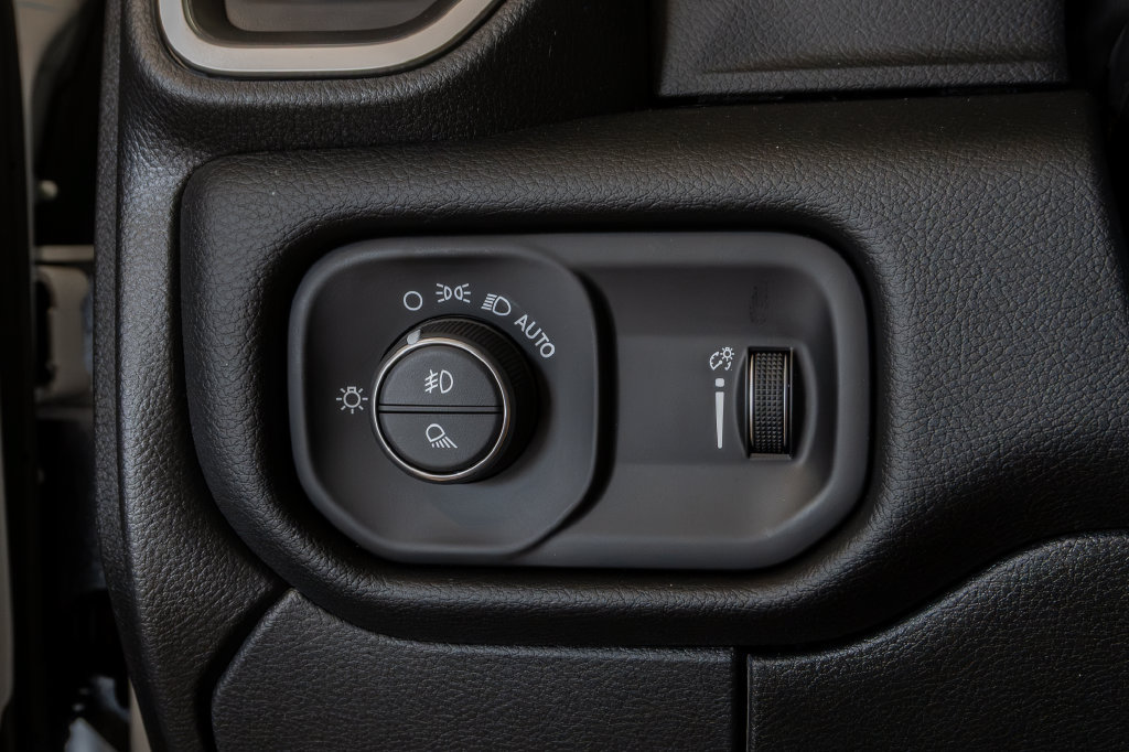 New 2027 RAM 3500 Big Horn AWD/4WD image 15