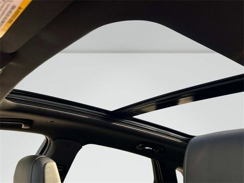 New 2025 Cadillac XT5 Premium Luxury w/ Technology Package image 9