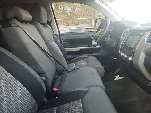 Used 2018 Toyota Tundra SR5 image 15
