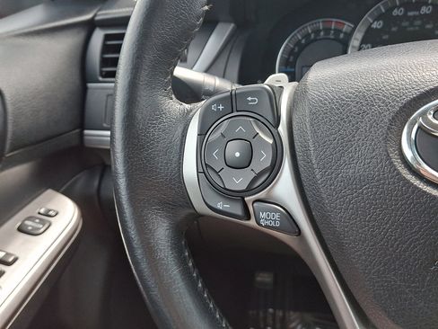 Used 2014 Toyota Camry SE FWD image 21