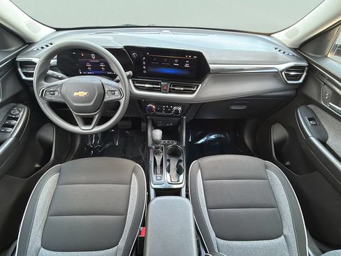 Used 2025 Chevrolet TrailBlazer LT AWD/4WD image 26