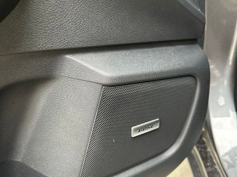 Used 2025 Nissan Sentra SV w/ SV Premium Package FWD image 11