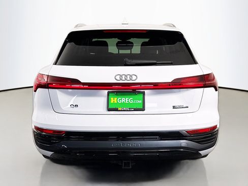 Used 2024 Audi Q8 e-tron Premium Plus w/ Premium Plus Package image 8