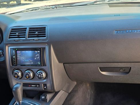 Used 2014 Dodge Challenger R/T RWD image 14