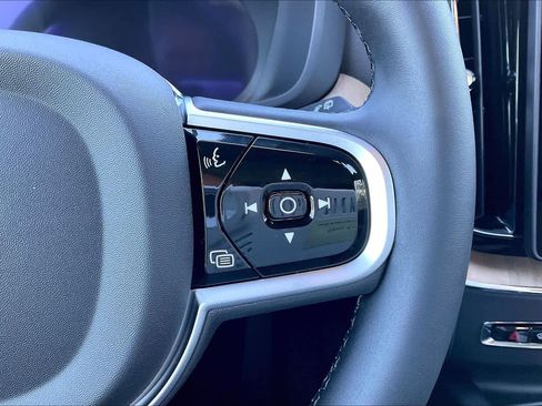 New 2026 Volvo XC60 B5 Plus w/ Protection Package Premier image 18