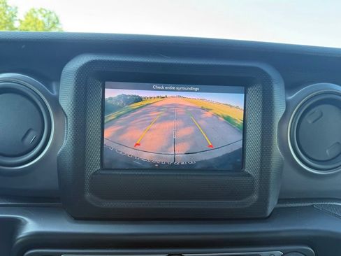 Used 2021 Jeep Wrangler Unlimited Sport AWD/4WD image 42