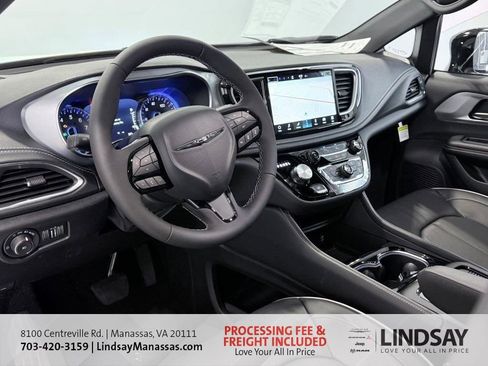 New 2026 Chrysler Pacifica Limited w/ S Appearance Package AWD/4WD image 18