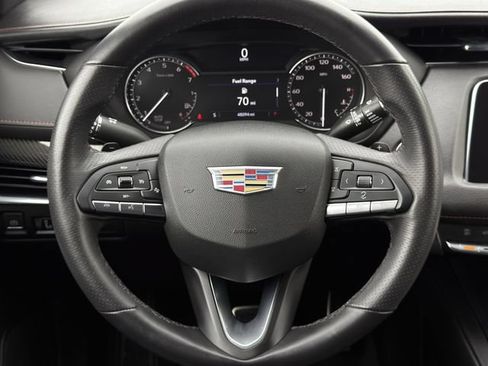 Used 2023 Cadillac XT4 Sport FWD image 12