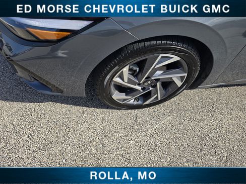 Used 2025 Hyundai Elantra SEL FWD image 9