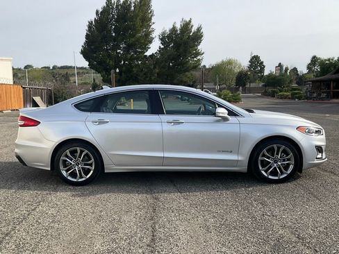 Used 2019 Ford Fusion Titanium image 7