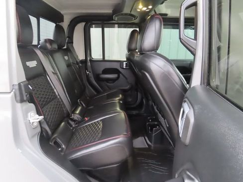 Used 2020 Jeep Gladiator Rubicon AWD/4WD image 29