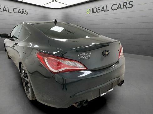 Used 2014 Hyundai Genesis 2.0T RWD image 7