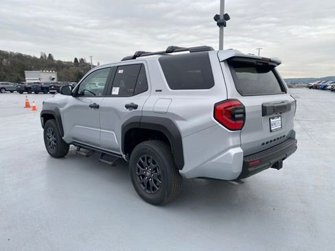 New 2026 Toyota 4Runner SR5 image 8