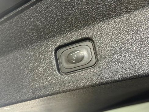 Used 2016 Ford Explorer Platinum AWD/4WD image 37
