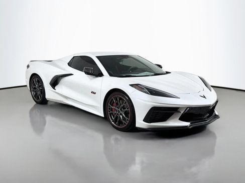 Used 2023 Chevrolet Corvette Stingray Premium Conv w/ Z51 Performance Package RWD image 3