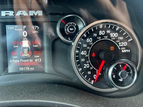 Used 2022 RAM 2500 Big Horn AWD/4WD image 4