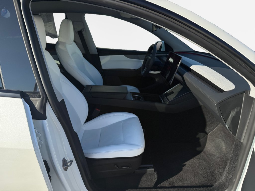 Used 2026 Tesla Model Y Long Range AWD/4WD image 26