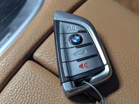 Used 2020 BMW 740i xDrive w/ M Sport Package image 23